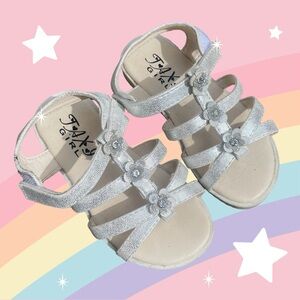 Sparkly Toddler Sandals 💎